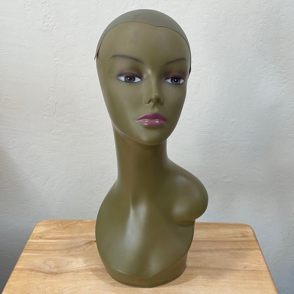 [33] Mannequin Head Plastic Display for Wigs Hats Sunglasses Jewelry